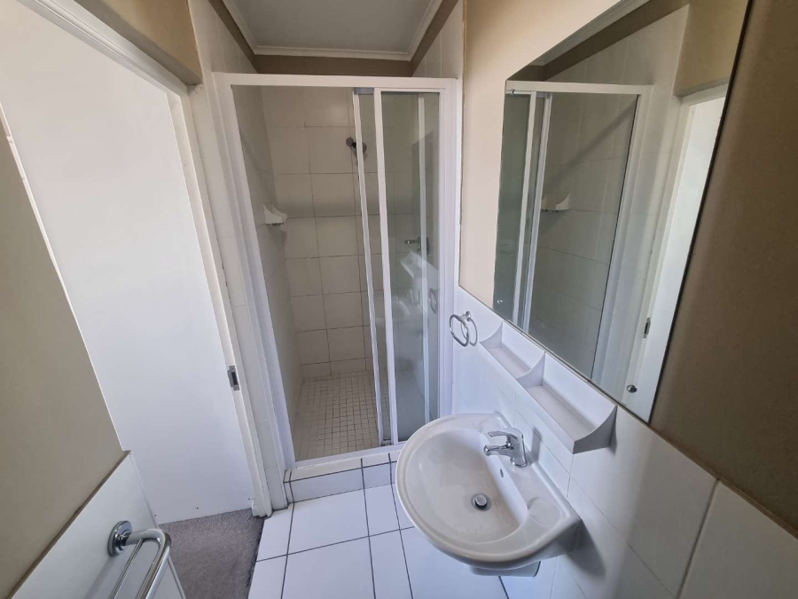 To Let 1 Bedroom Property for Rent in Mowbray Western Cape